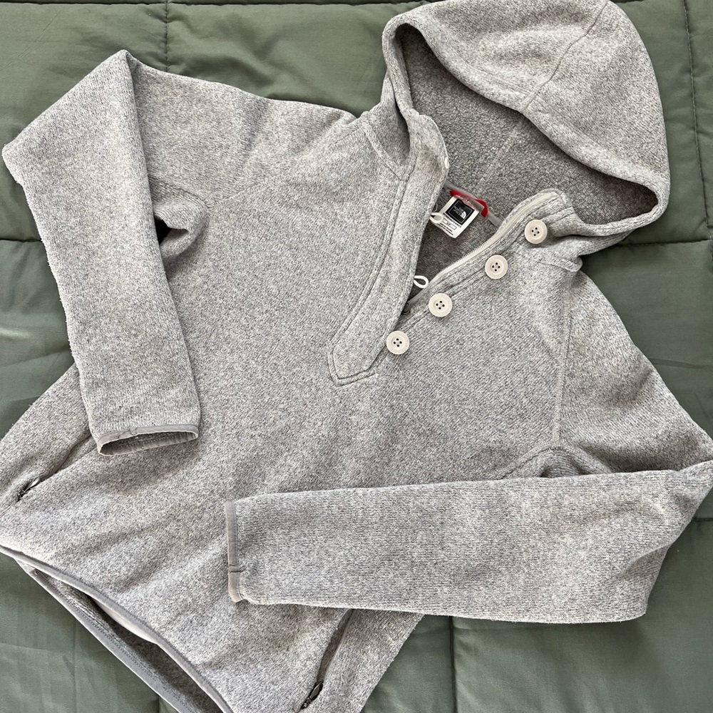 Small button/zip North Face hoodie